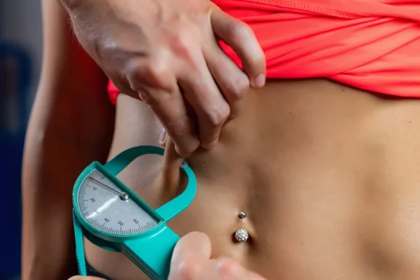 measuring-belly-or-visceral-fat-using-caliper-skin-2026-01-07-02-20-34-utc